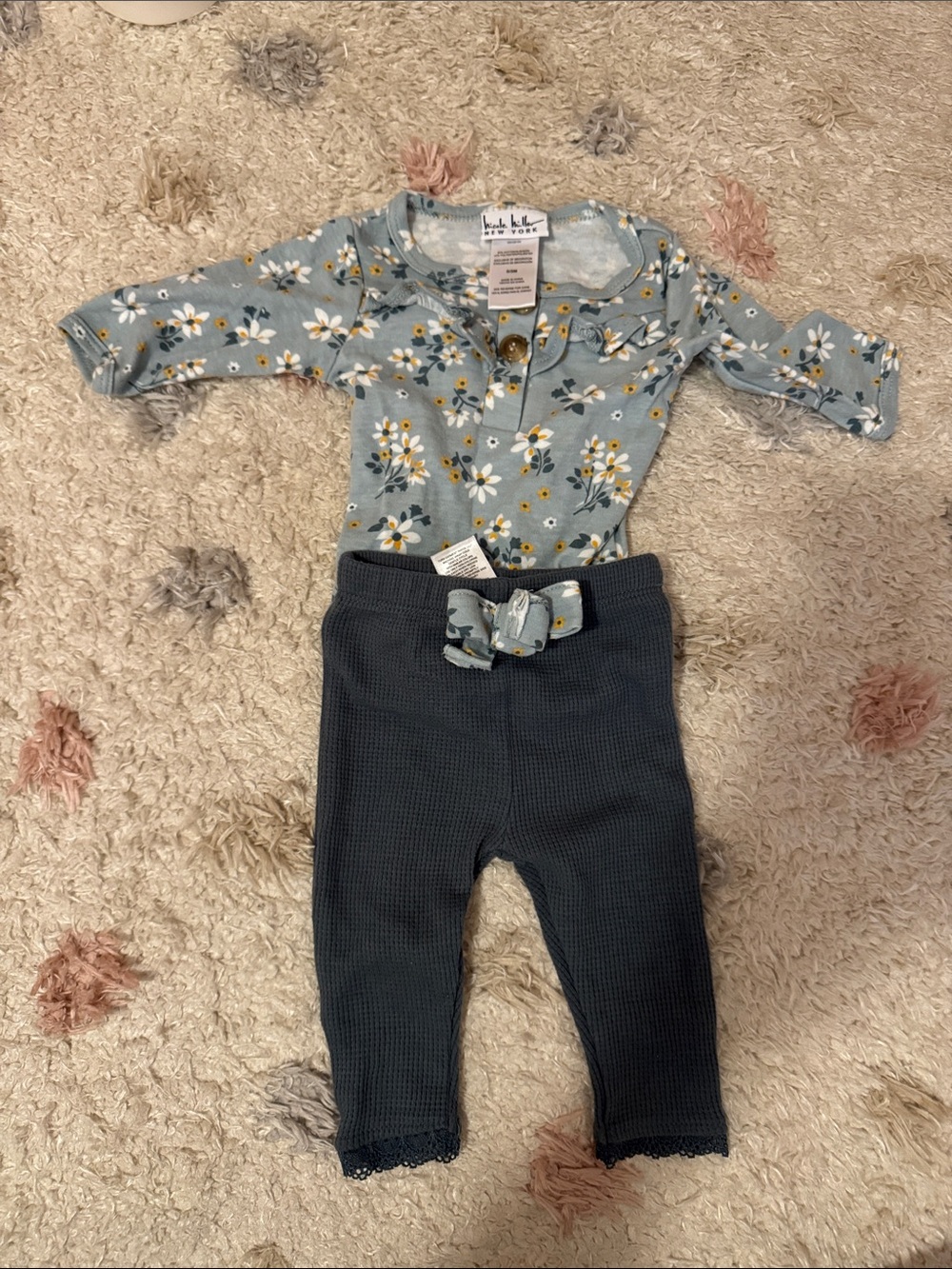 Nicole Miller set 0-3 month